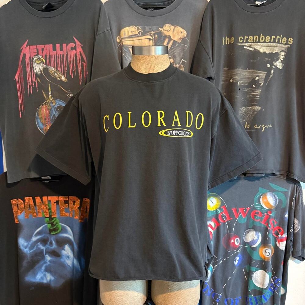 Vintage 1990s colorado buffalos t shirt